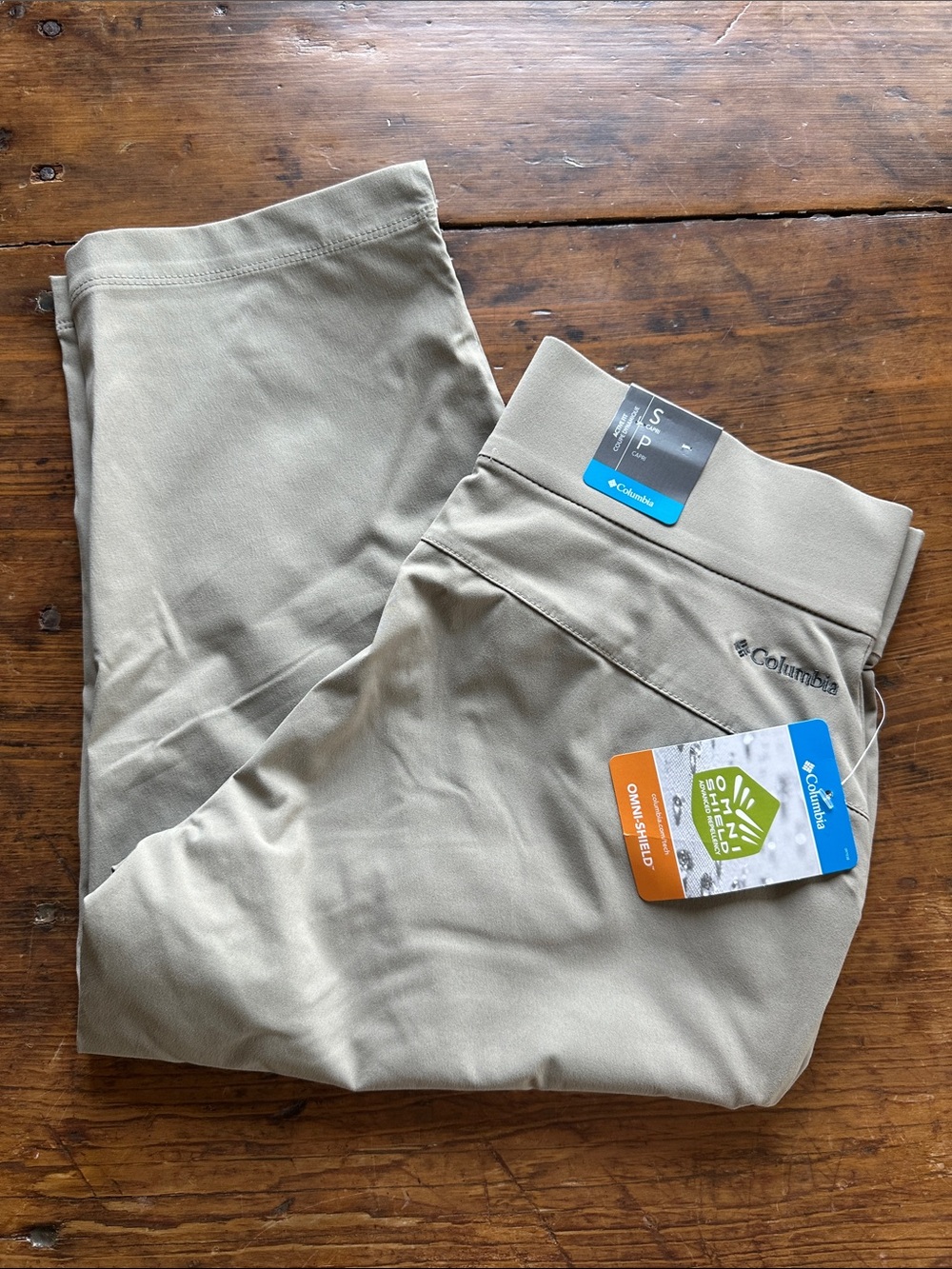 NWT -- Columbia Omni Sheild All Seasons Capris - Women's Size Small